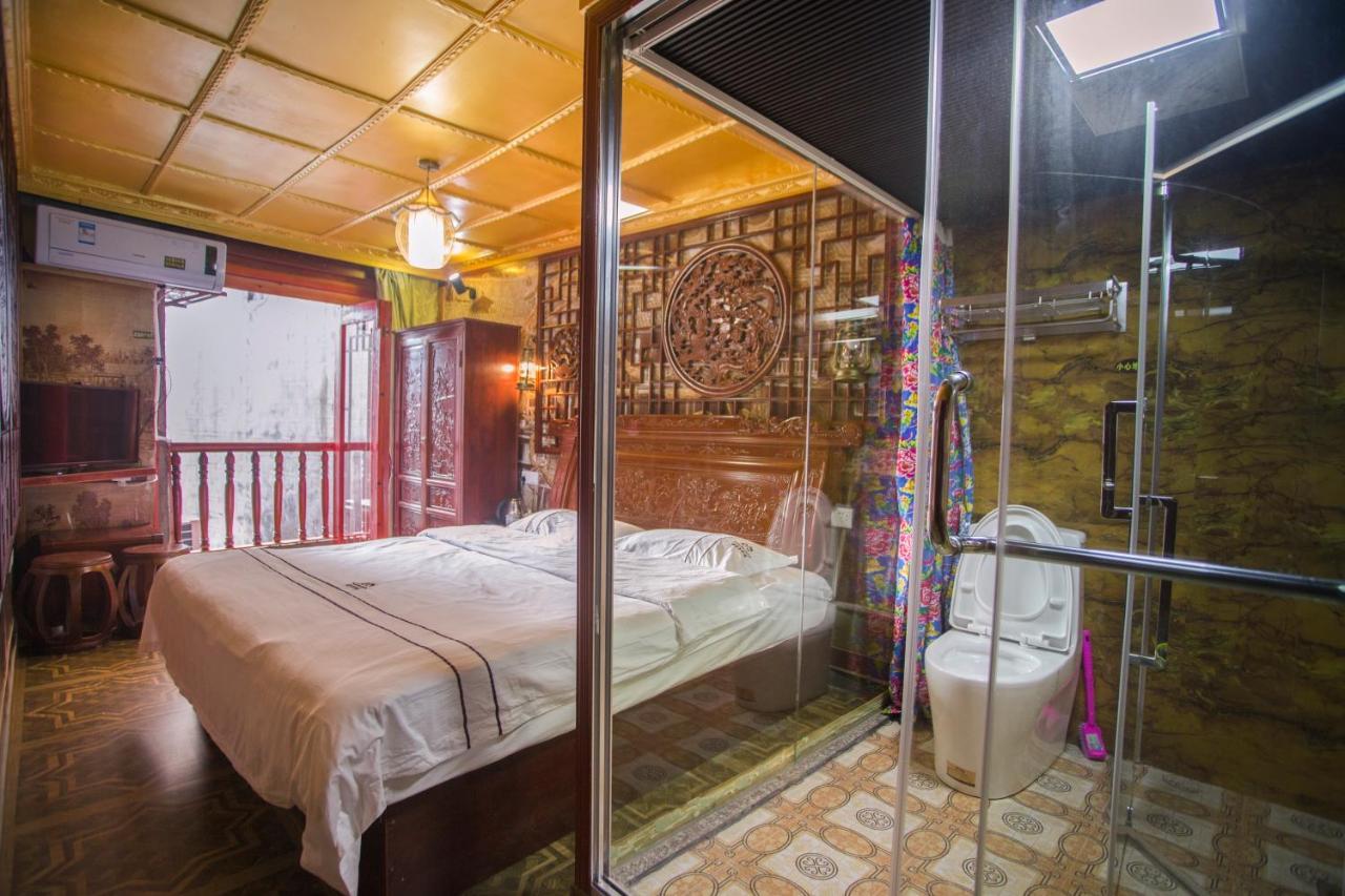 Lqj Riverside Guest House Fenghuang Bagian luar foto