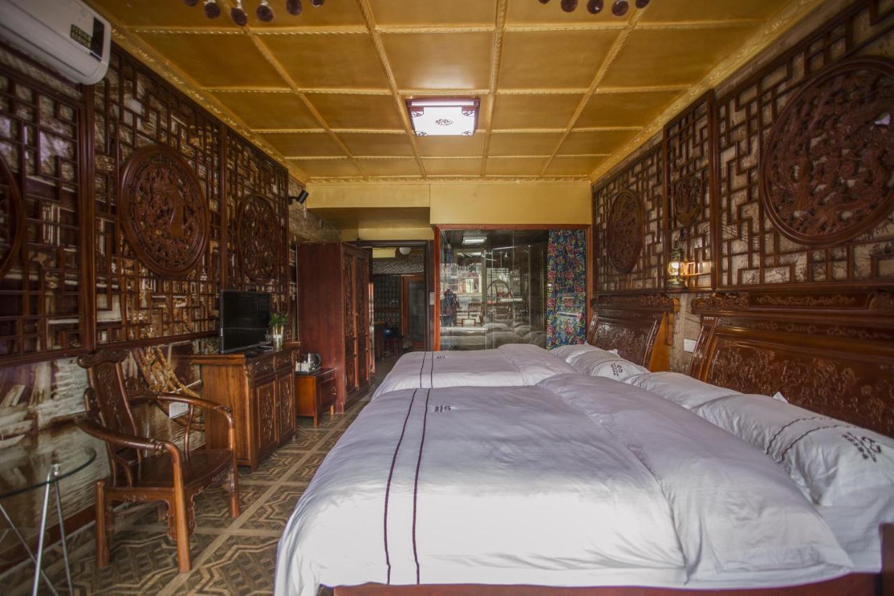 Lqj Riverside Guest House Fenghuang Bagian luar foto