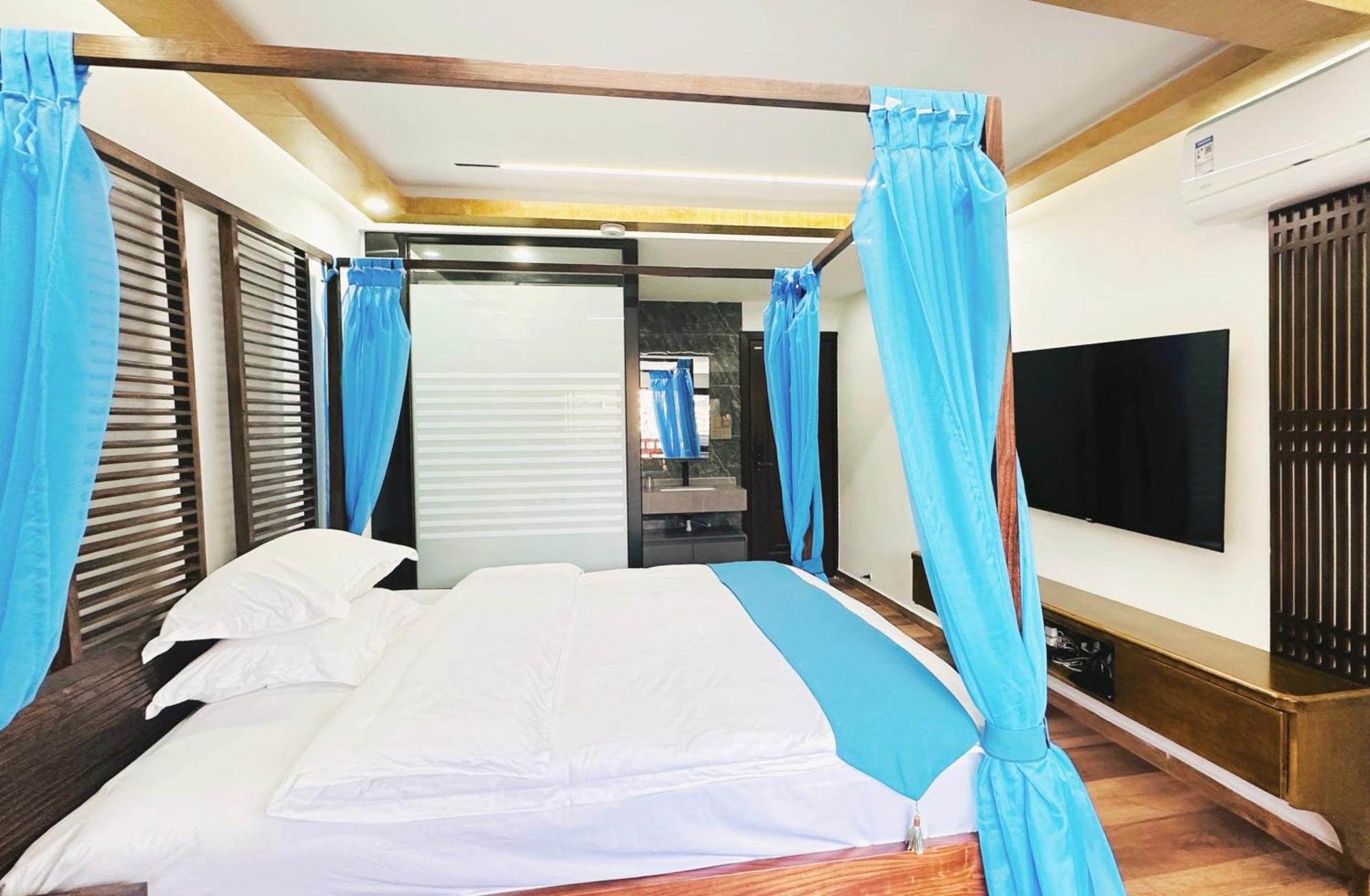 Lqj Riverside Guest House Fenghuang Bagian luar foto
