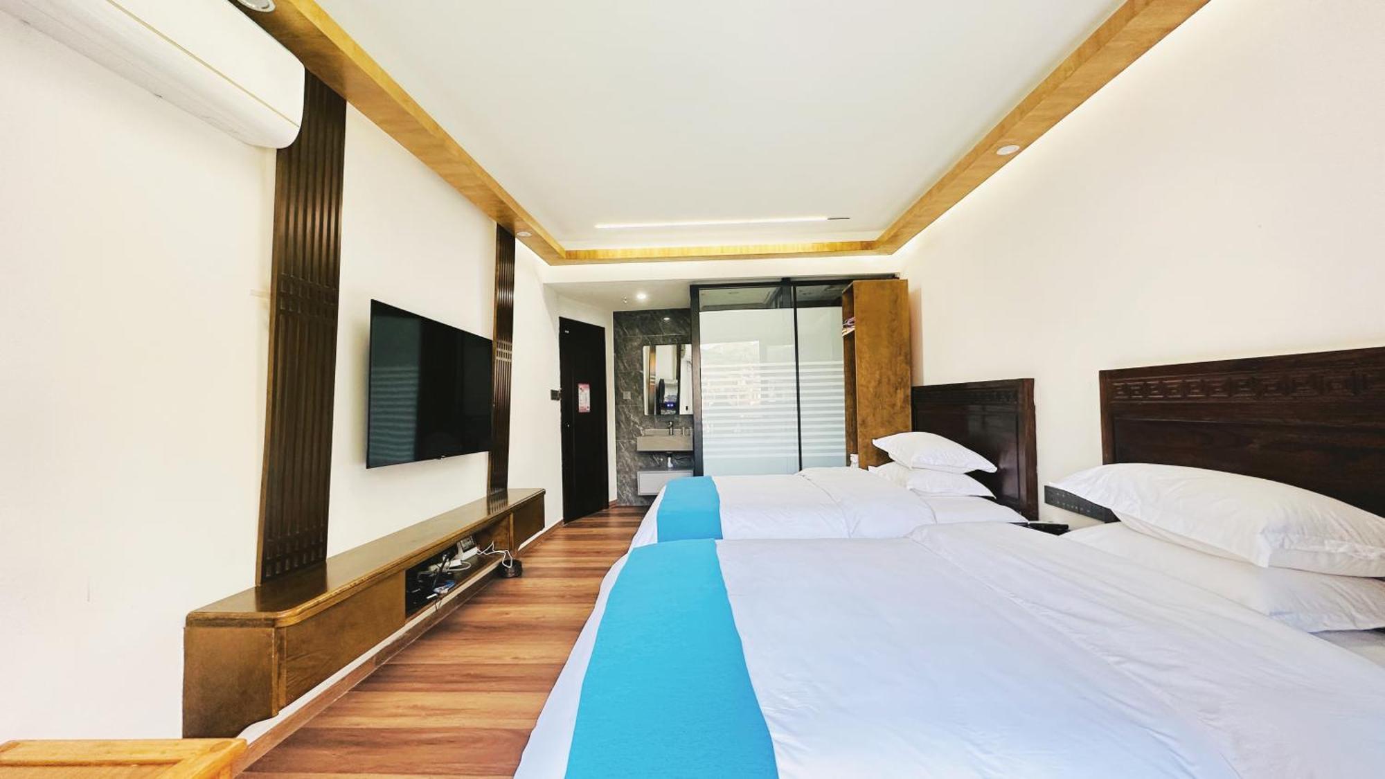 Lqj Riverside Guest House Fenghuang Bagian luar foto