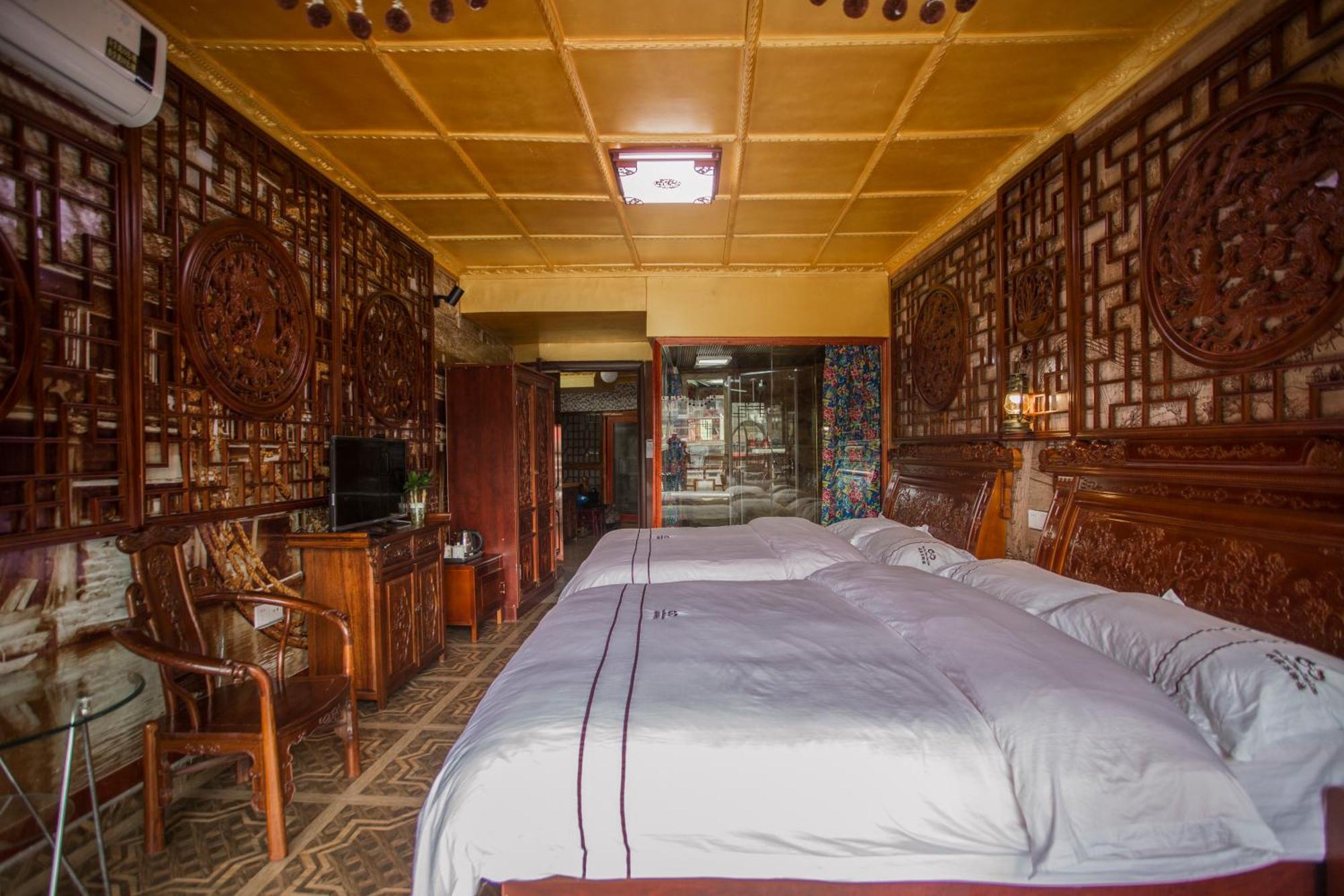 Lqj Riverside Guest House Fenghuang Bagian luar foto